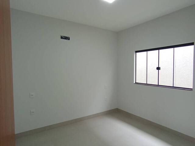 #1 - Casa para Venda em Aparecida de Goiânia - GO - 3