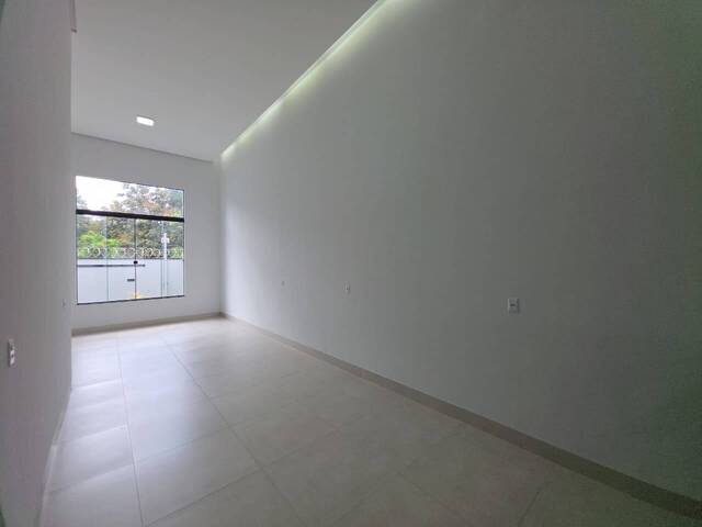 #5 - Casa para Venda em Aparecida de Goiânia - GO - 3